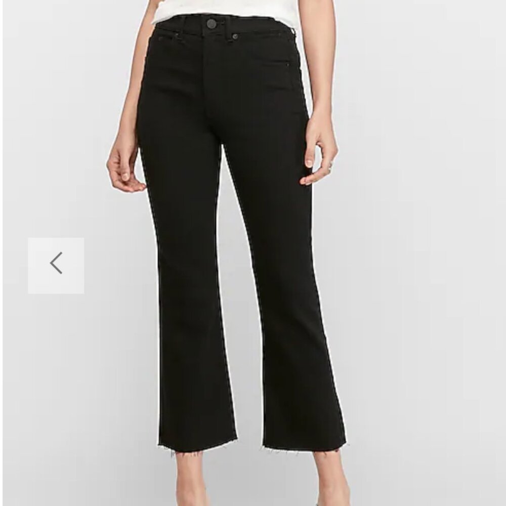 NWT Express High Waisted Black Cropped Flare Jeans Size 6